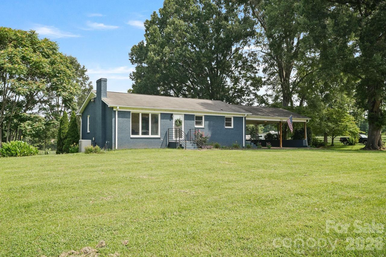 6268 Long Island Rd., Catawba, NC 28609