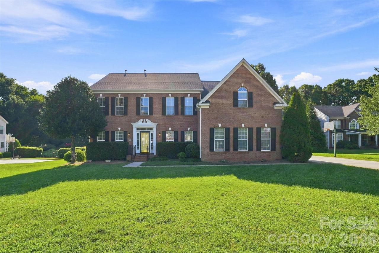 2120 Heath Lake Dr., Charlotte, NC 28227