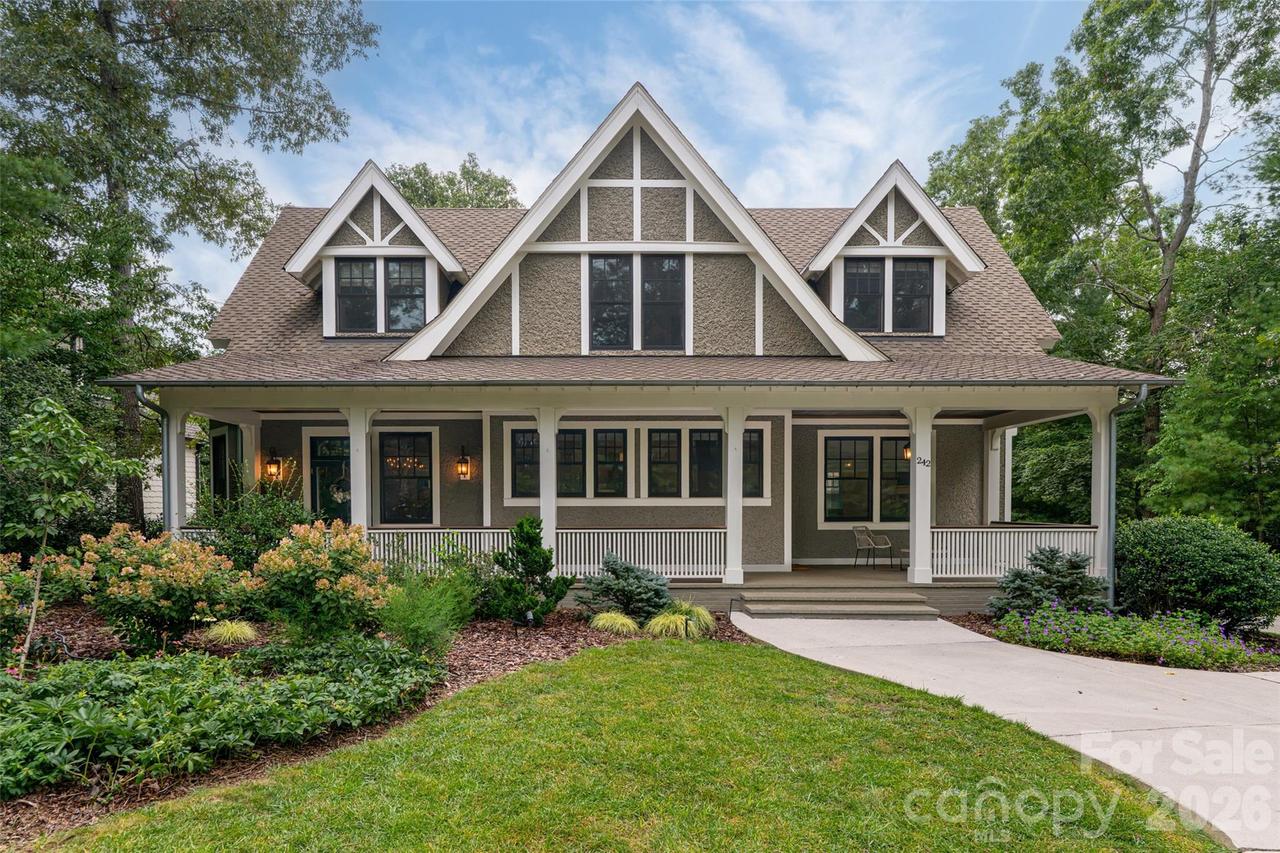 242 Racquet Club Rd. #186, Asheville, NC 28803