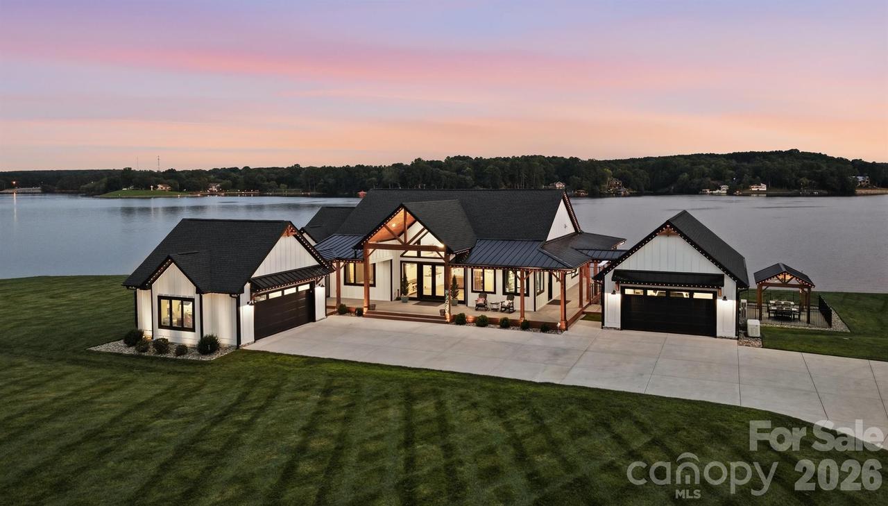 698 Sam Poole Ln., Taylorsville, NC 28681