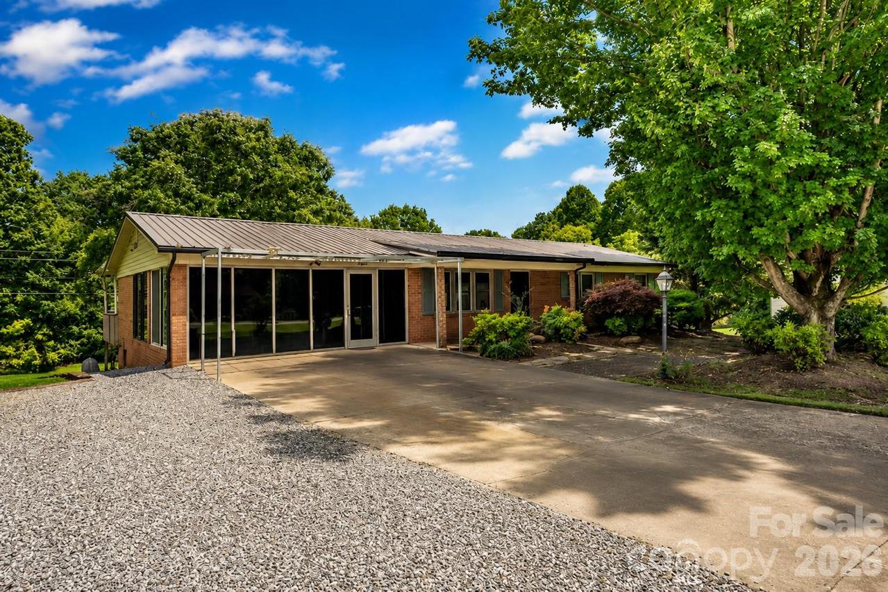 201 Sigmon Rd., Statesville, NC 28677