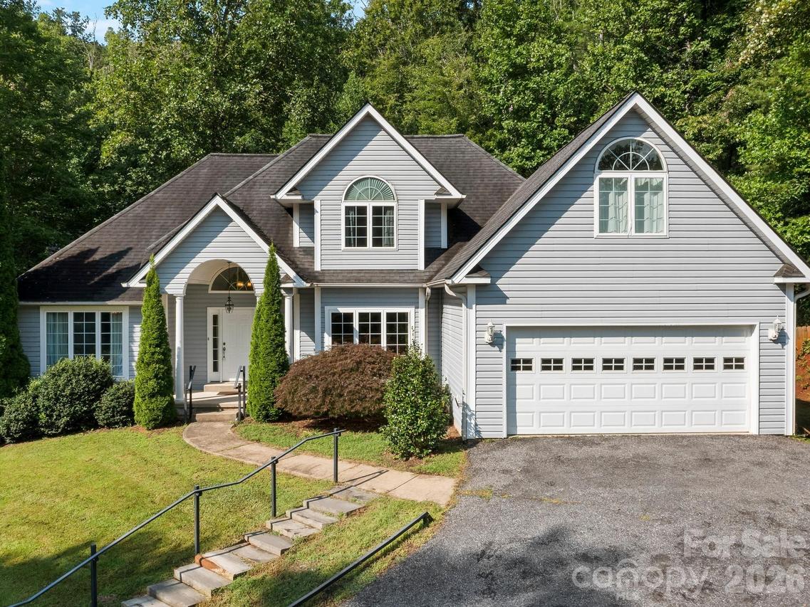 306 Golden Hawk Tr., Asheville, NC 28805