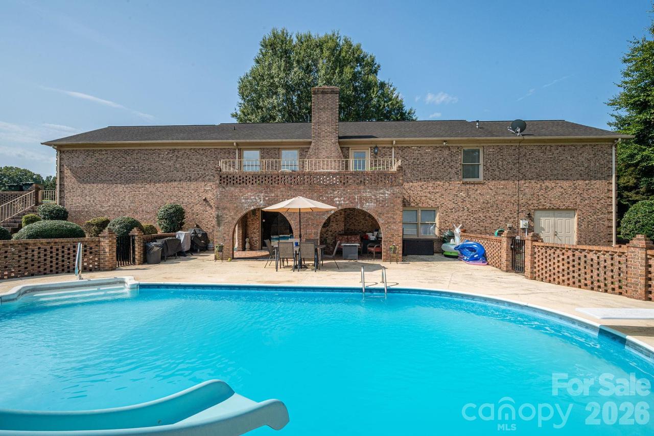 1000 Country Club Dr., Cherryville, NC 28021