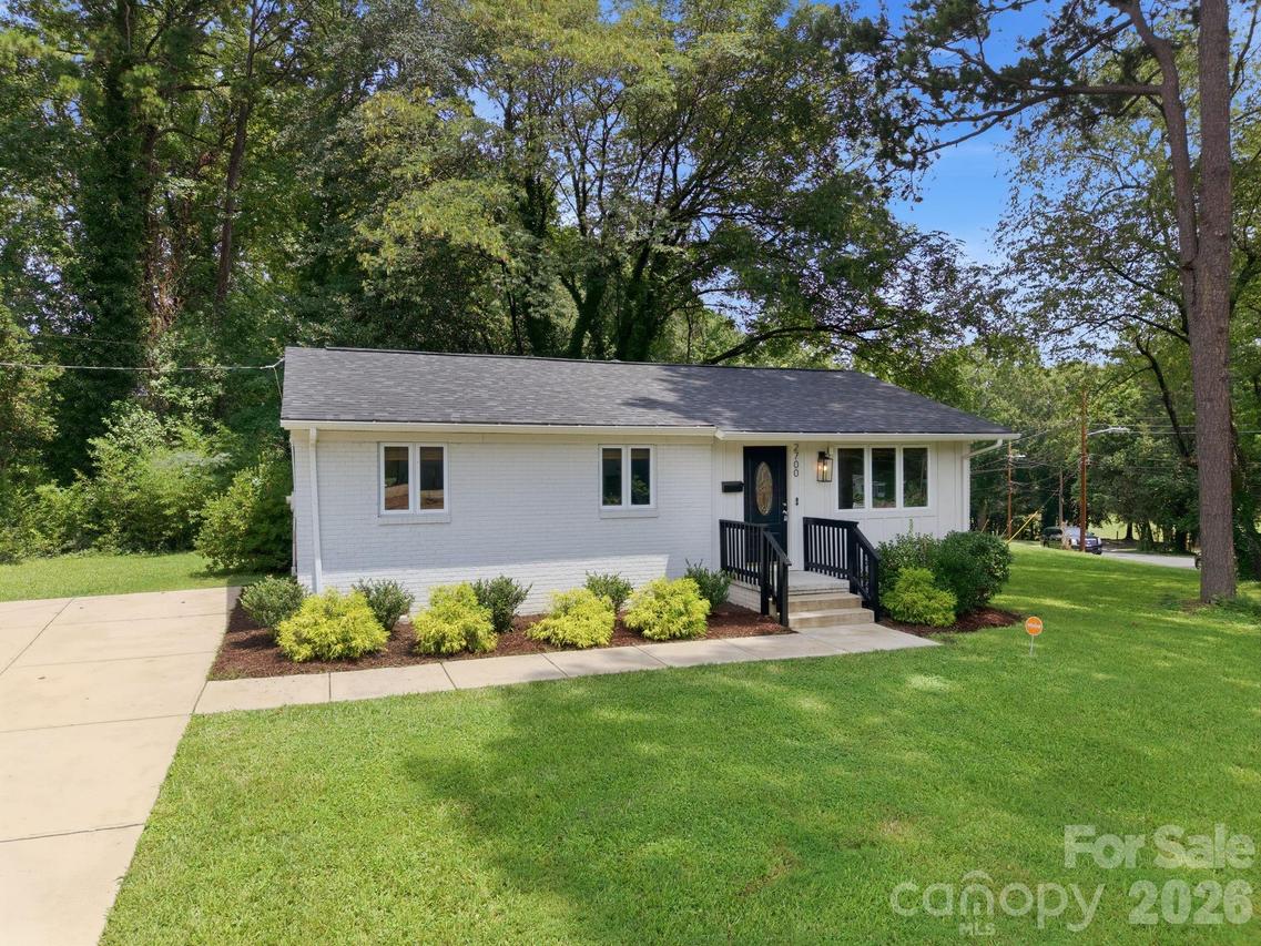 2700 Ravencroft Dr., Charlotte, NC 28208