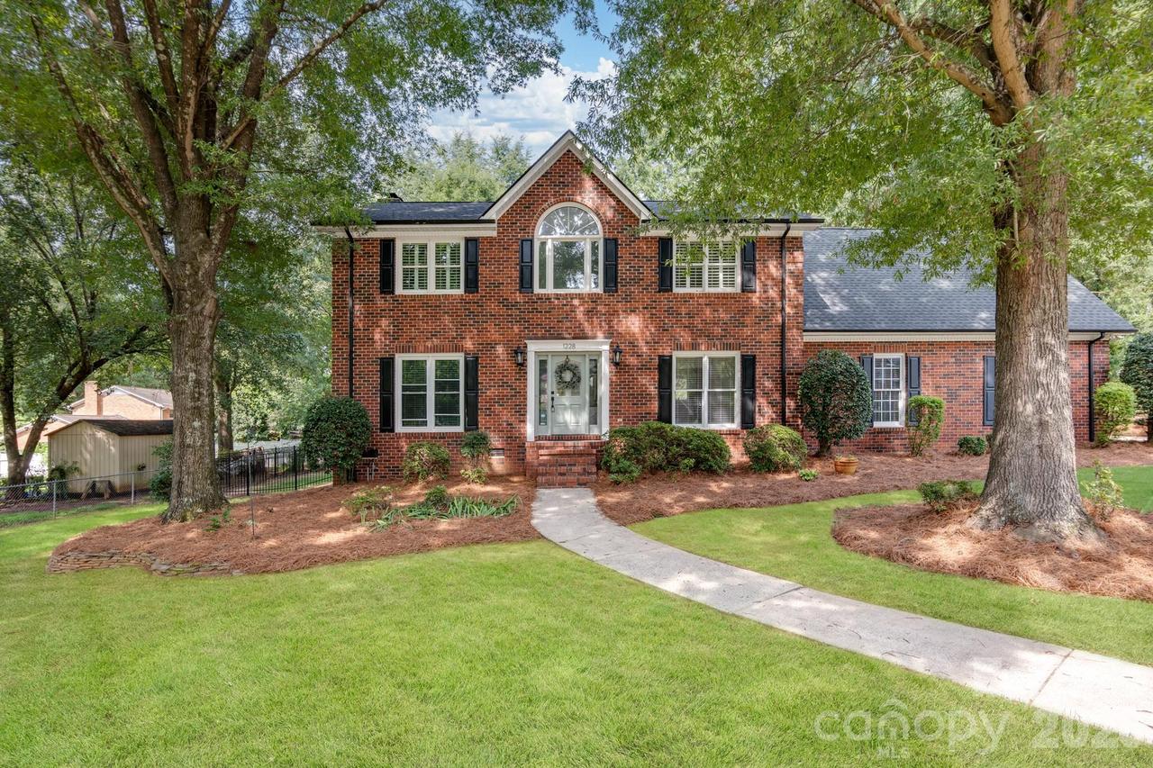 1228 12th Fairway Dr., Concord, NC 28027