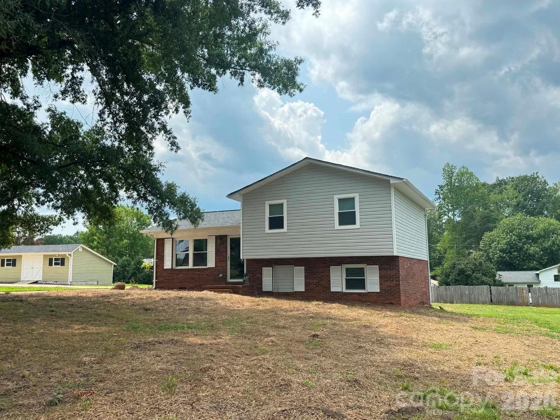 115 Robert Dr., State Road, NC 28676