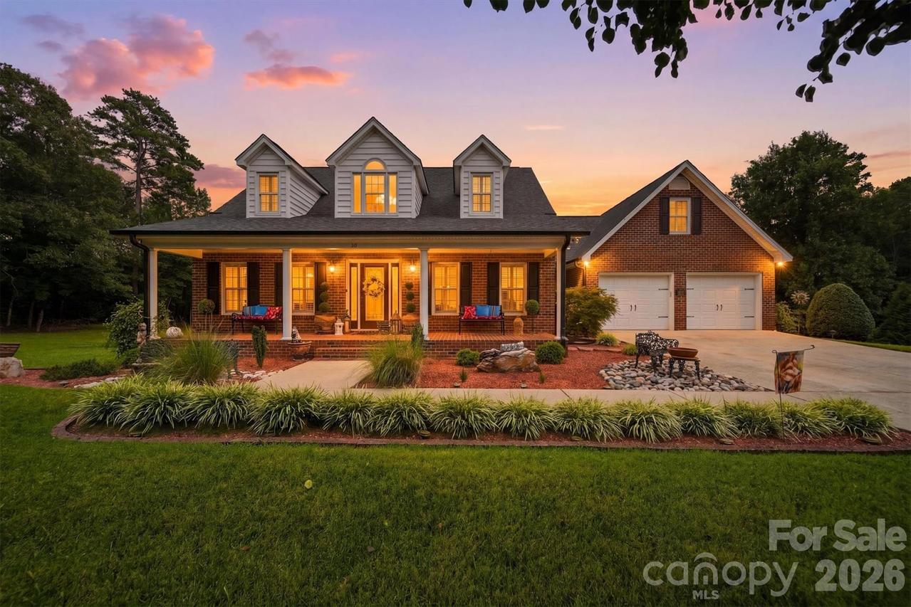85 Charleston Ct., Hickory, NC 28601