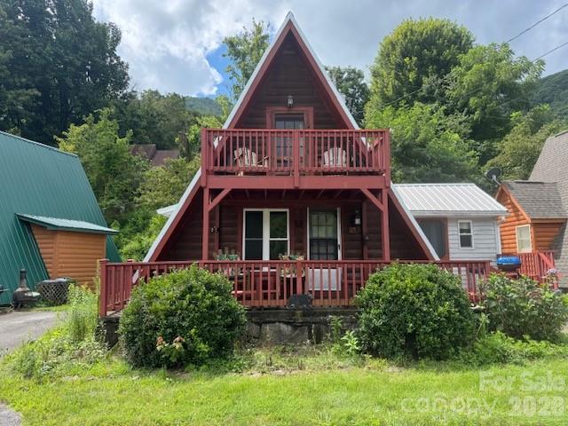 56 Chateau Ln., Maggie Valley, NC 28751
