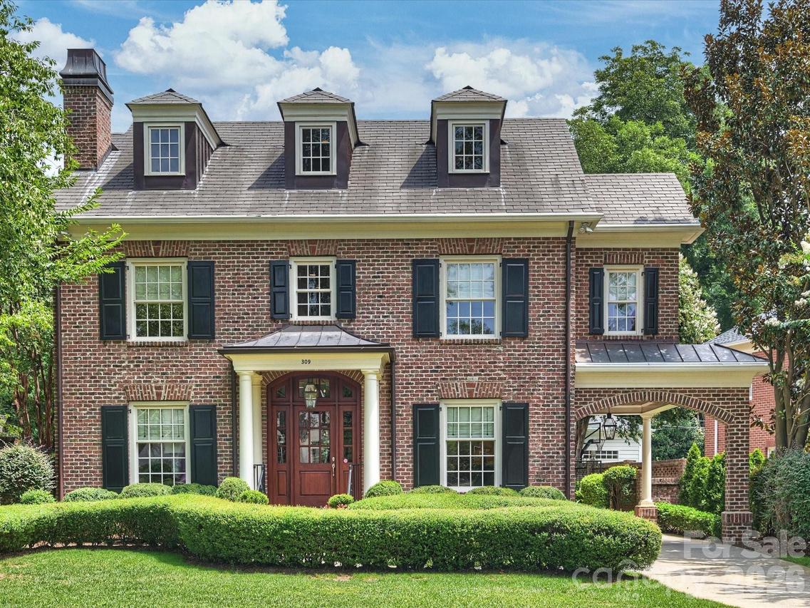 309 Hempstead Pl., Charlotte, NC 28207