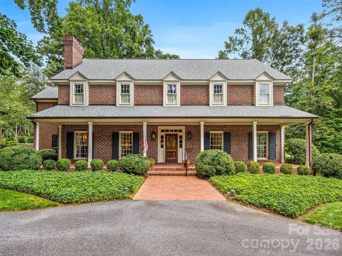 15 Browntown Rd., Asheville, NC 28803