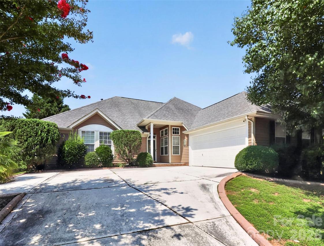 14642 Hawick Manor Ln., Pineville, NC 28134
