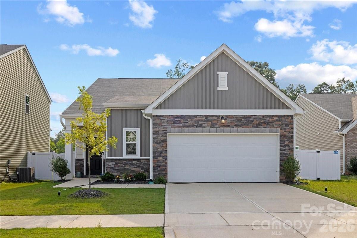 144 Babbling Brook Dr., Clayton, NC 27520