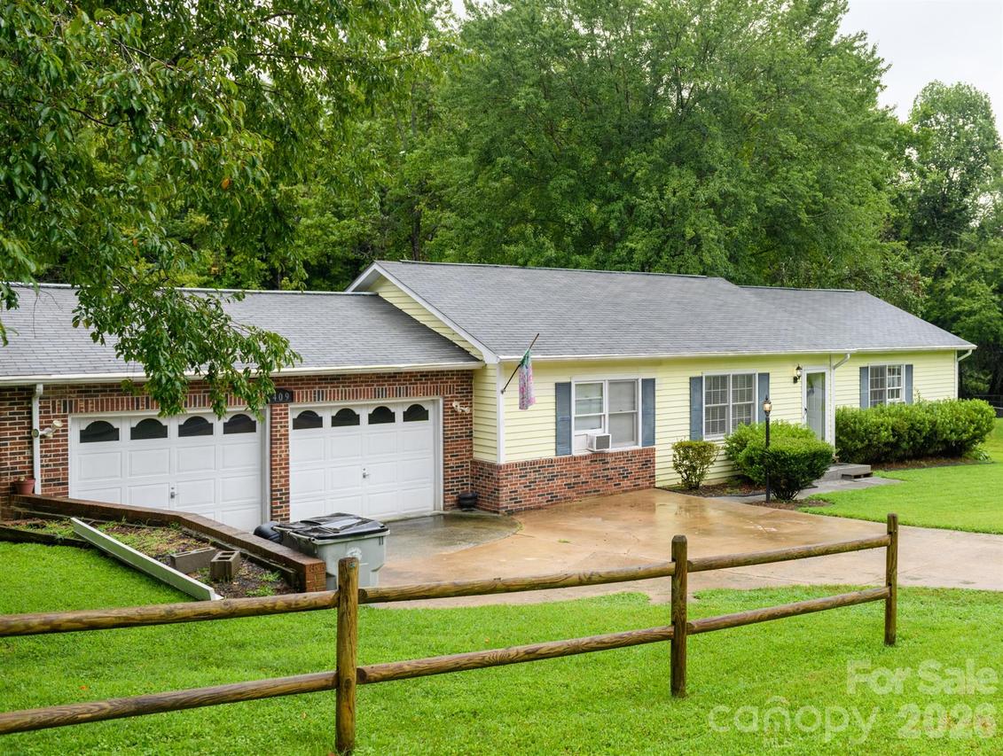409 Cottrell Hill Rd., Lenoir, NC 28645