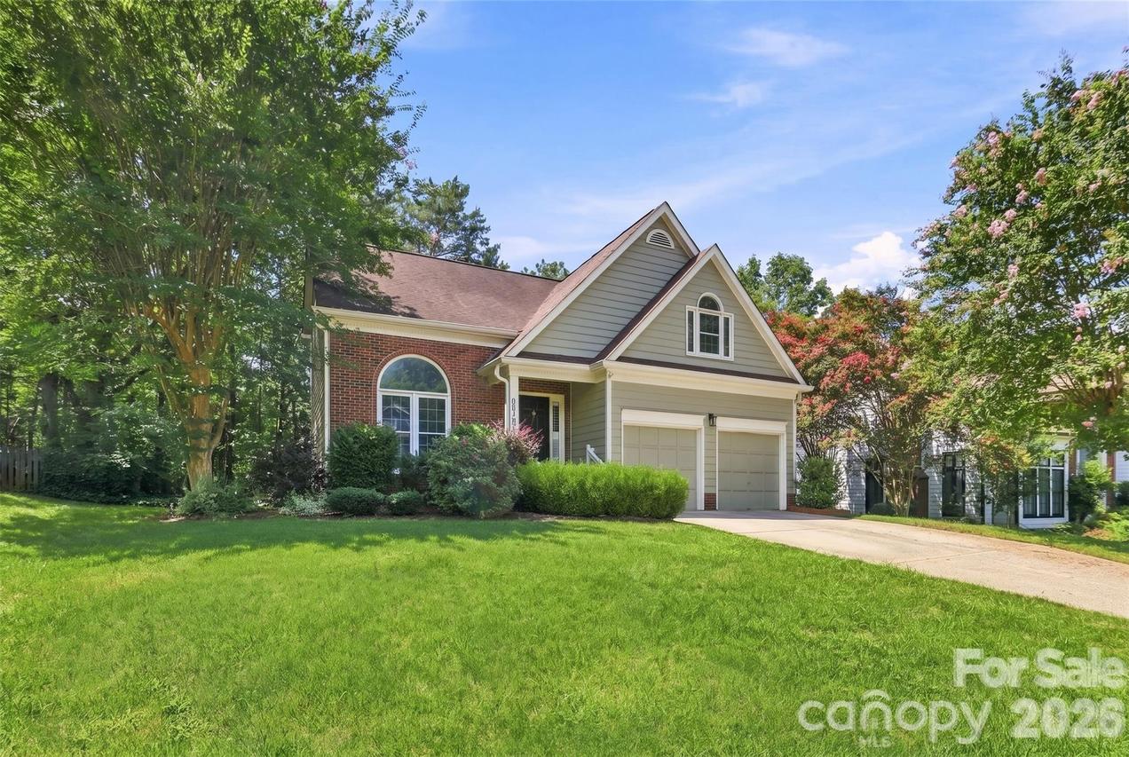 6813 Wolf Run Dr., Charlotte, NC 28277