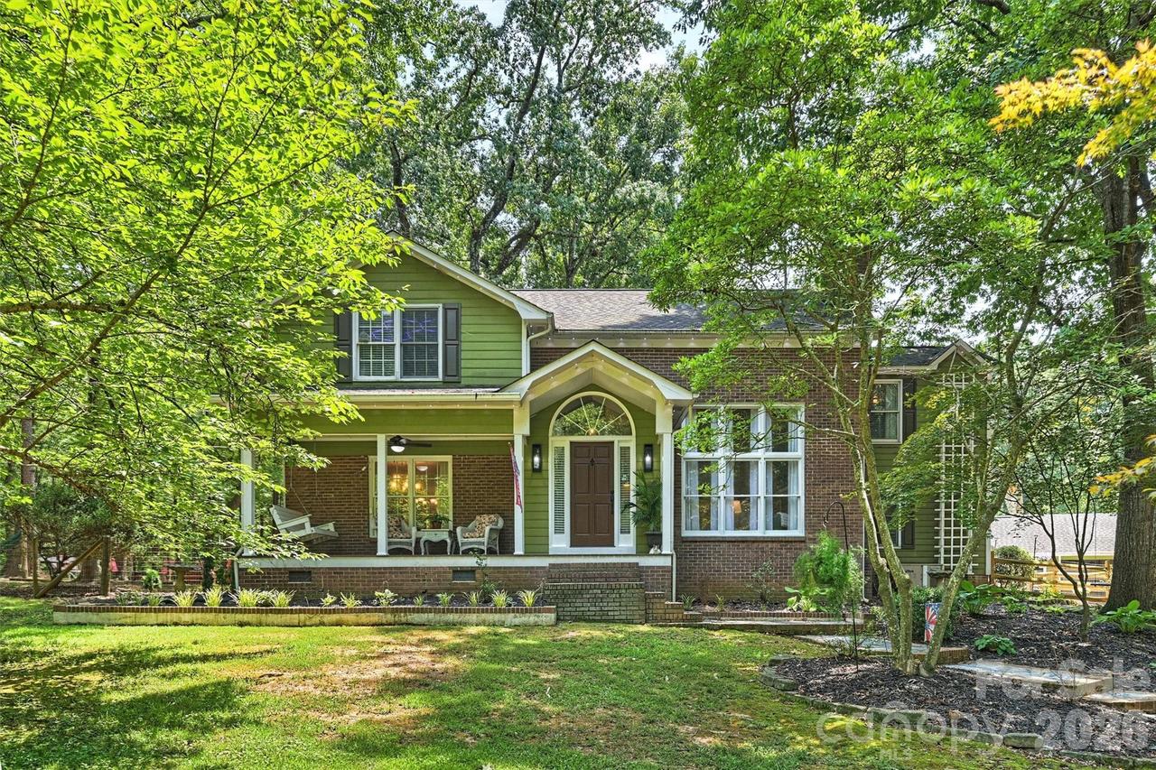 1213 Diana Lee Ln., Monroe, NC 28112