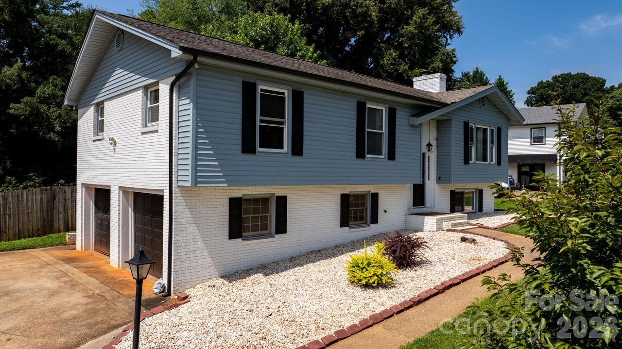 1197 Zion Church Rd., Hickory, NC 28602