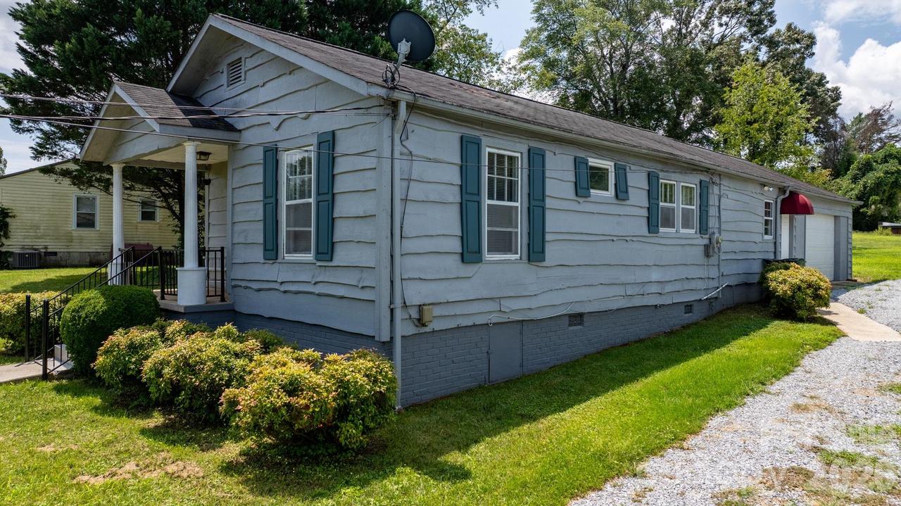 191 Power St., Hudson, NC 28638