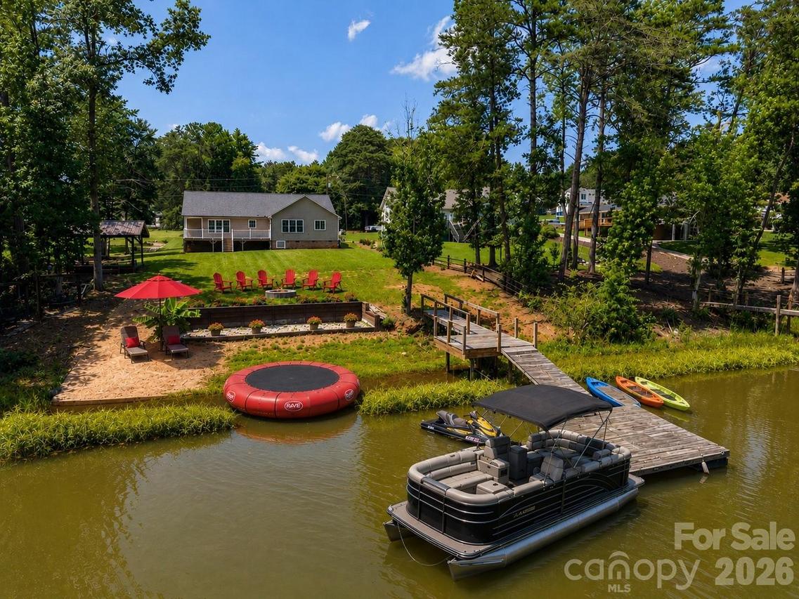 6901 Navajo Tr., Sherrills Ford, NC 28673