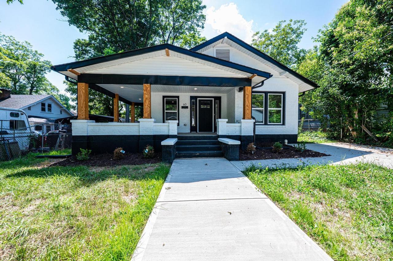 60 5th St., Hickory, NC 28602