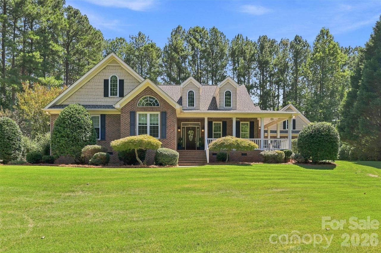 2290 Northview Harbour Dr., Sherrills Ford, NC 28673