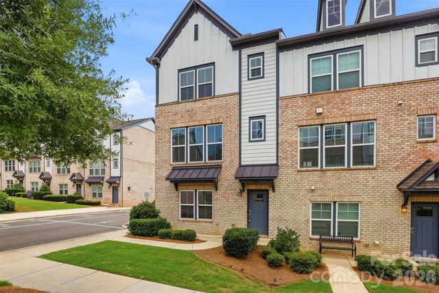 New Homes For Sale This Week That Attend Alexander Graham Middle: August 7th to August 13th