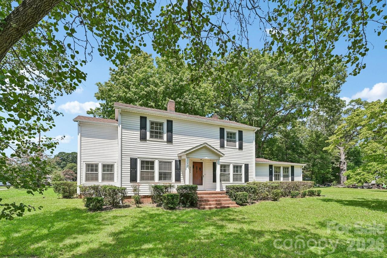 305 E Church St., Troutman, NC 28166
