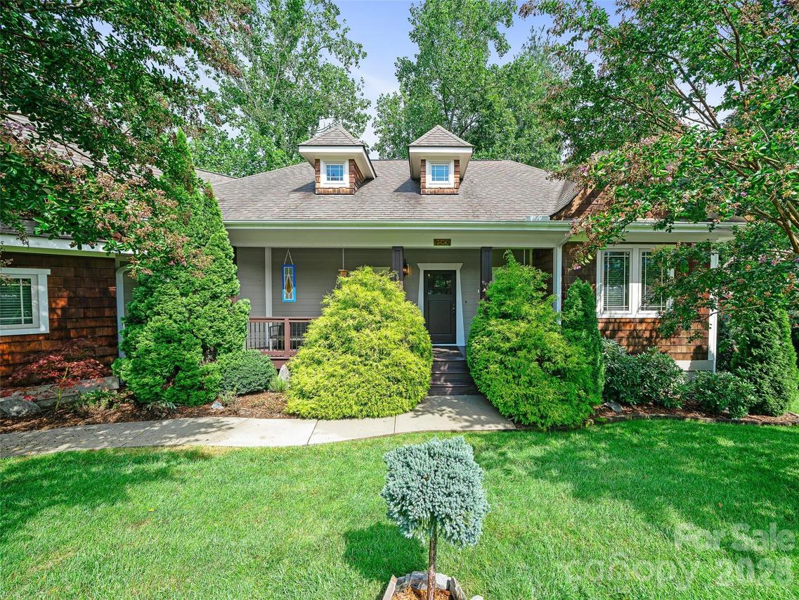 6 Oak Springs Dr., Arden, NC 28704