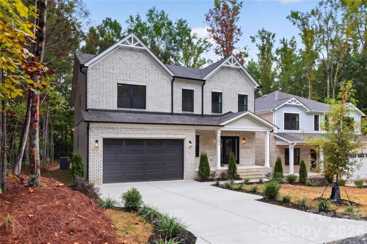 9006 Pinenoll Ln., Charlotte, NC 28215