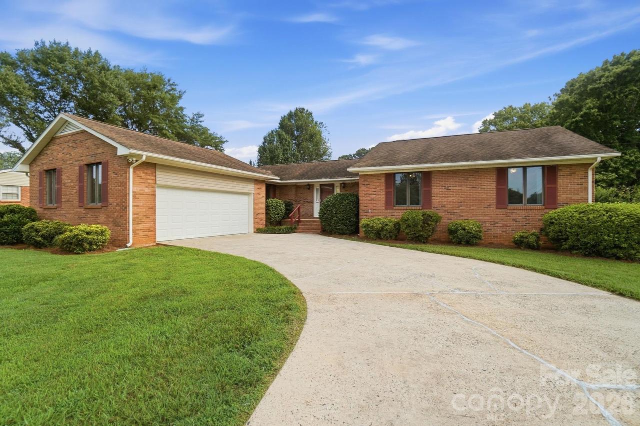 197 Park Rd., Mount Holly, NC 28120