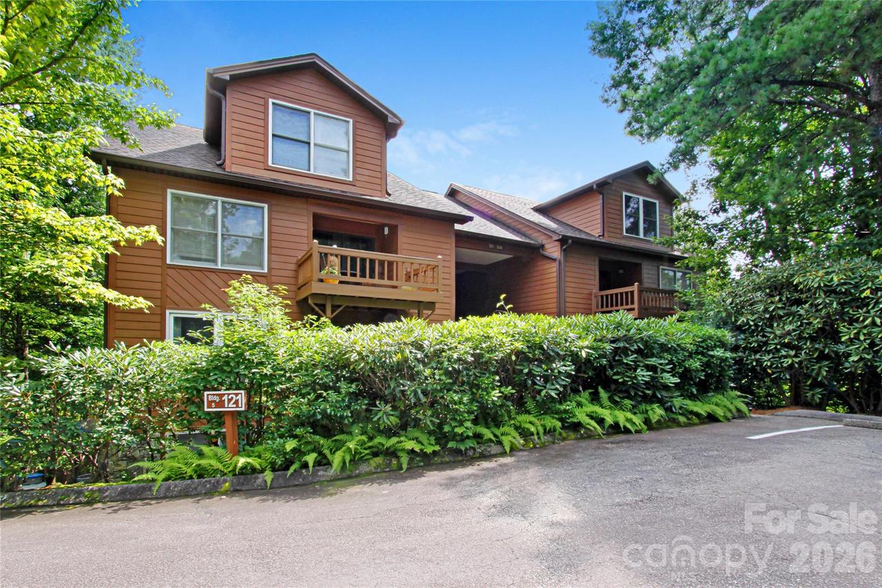 121 Toxaway Views Dr. #504, Lake Toxaway, NC 28747