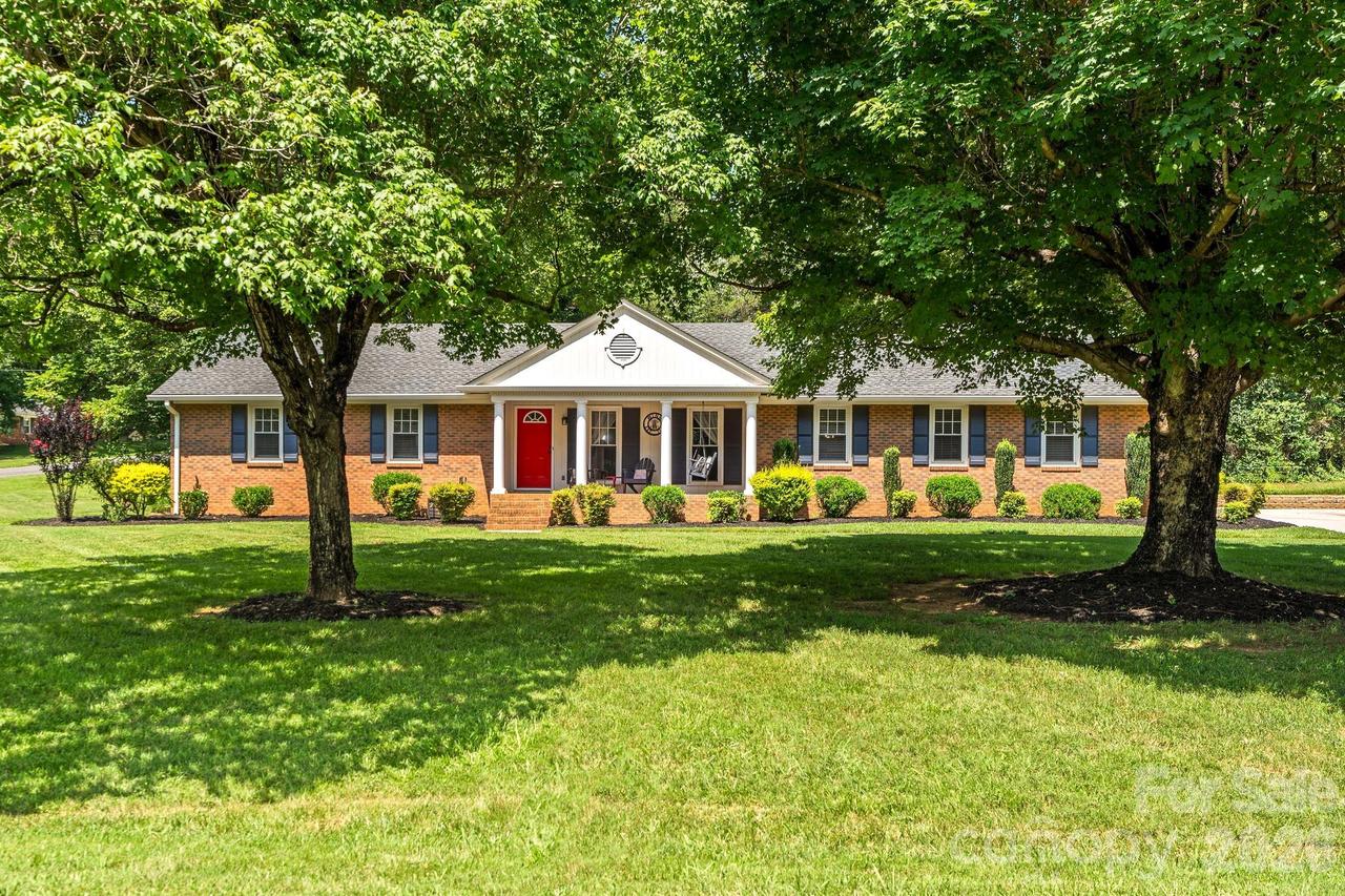140 Spicewood Ln., Salisbury, NC 28147