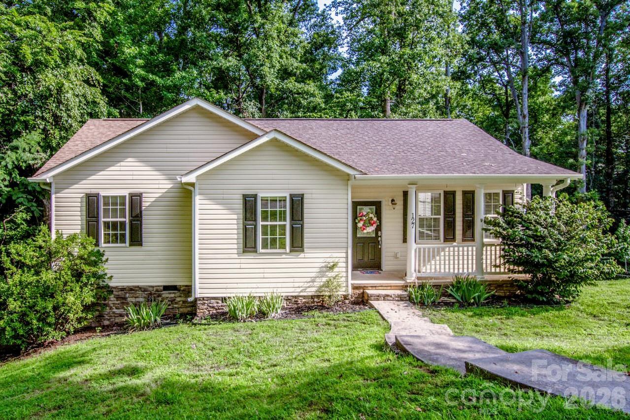 127 Wood Acre Dr., Mooresville, NC 28115