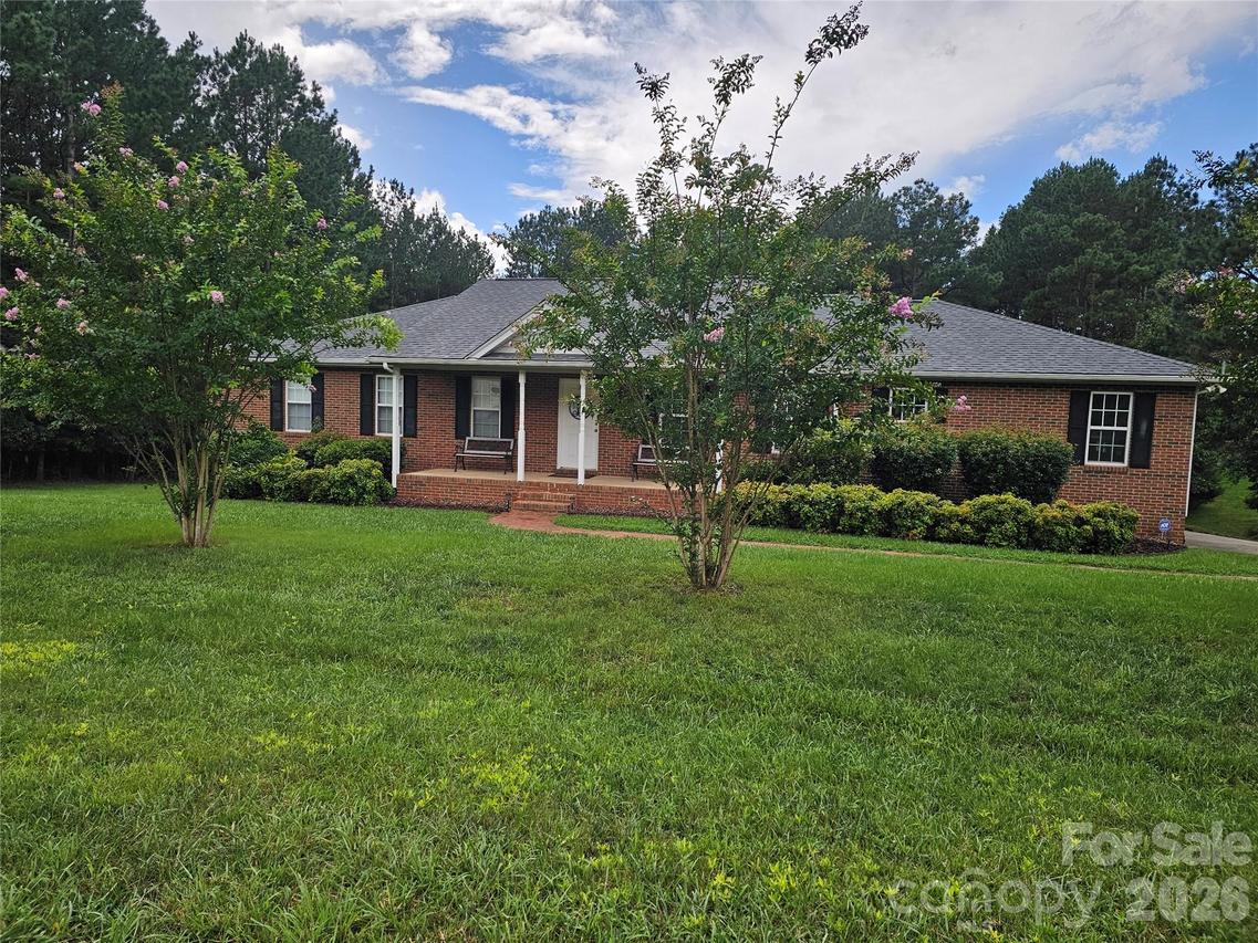 306 Gardner Point Dr., Stoney Point, NC 28678
