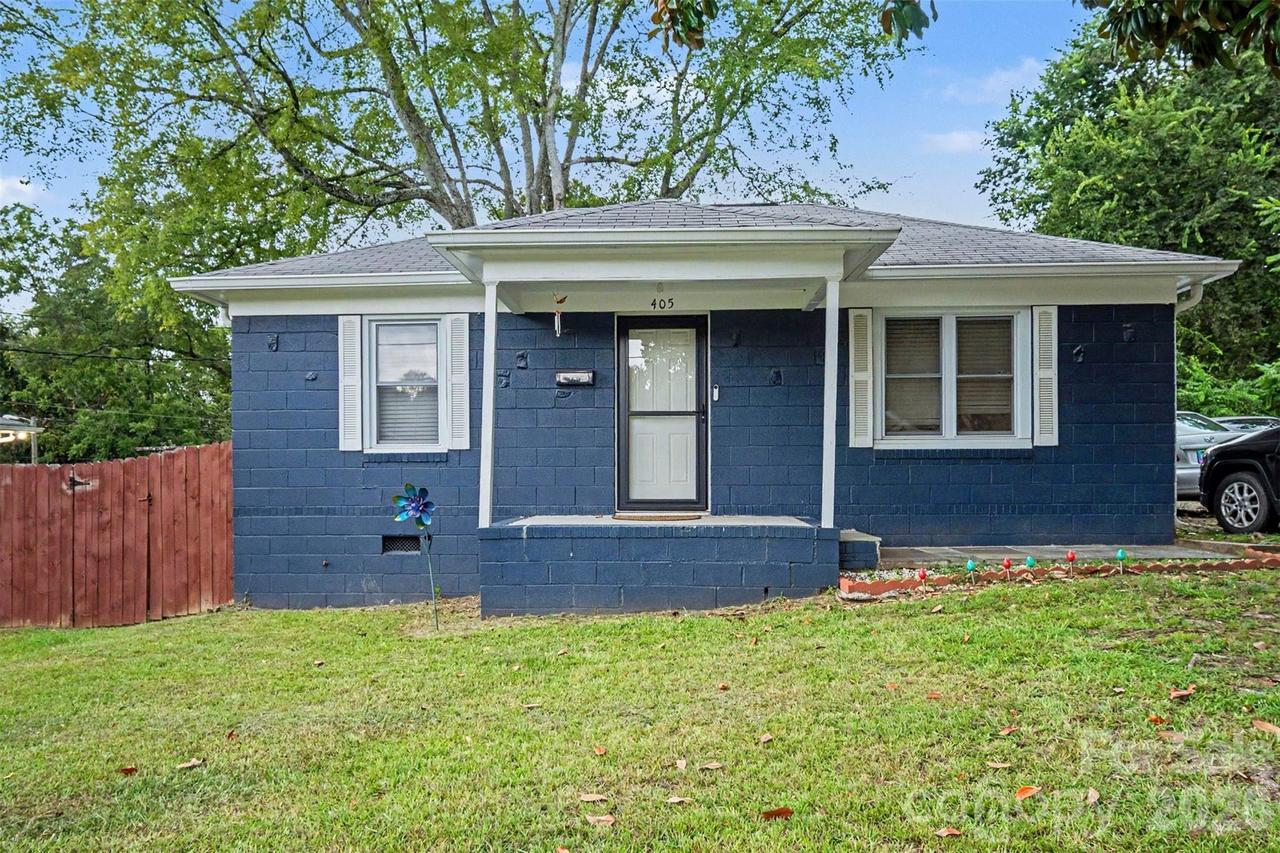 405 Killian Ave., Mount Holly, NC 28120