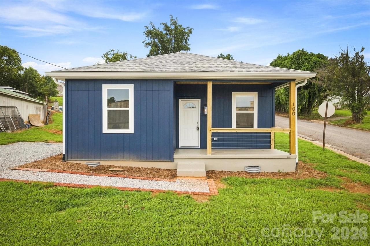 100 Gardner St., Hickory, NC 28601