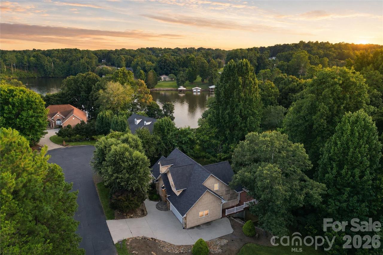 6047 Chaucer Ln., Granite Falls, NC 28630