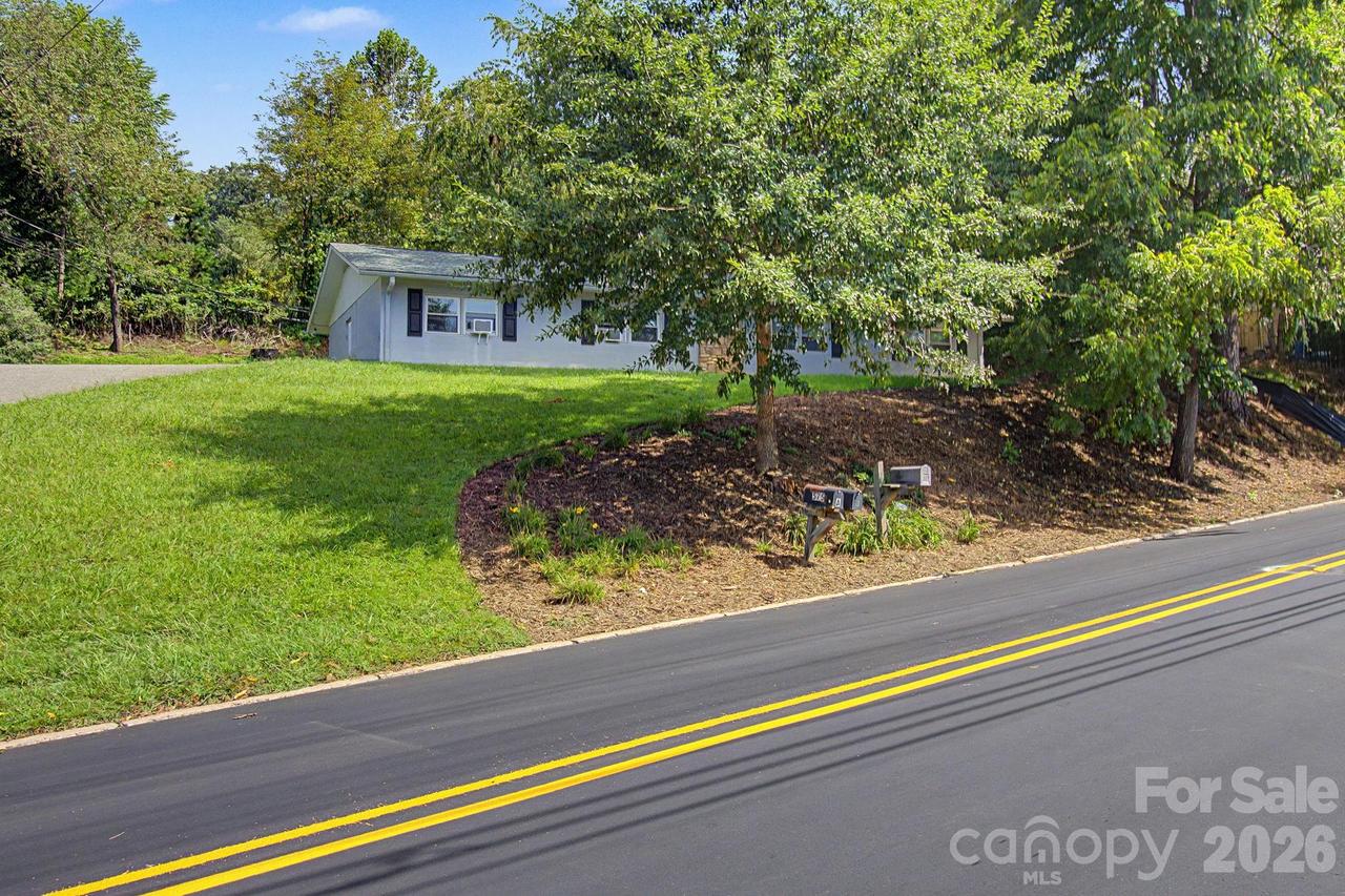 575 Sand Hill Rd., Asheville, NC 28806
