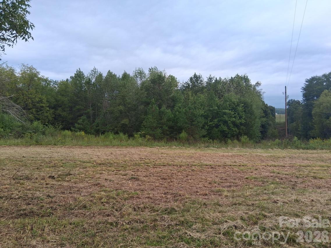 00 Hopewell Rd., Ellenboro, NC 28040