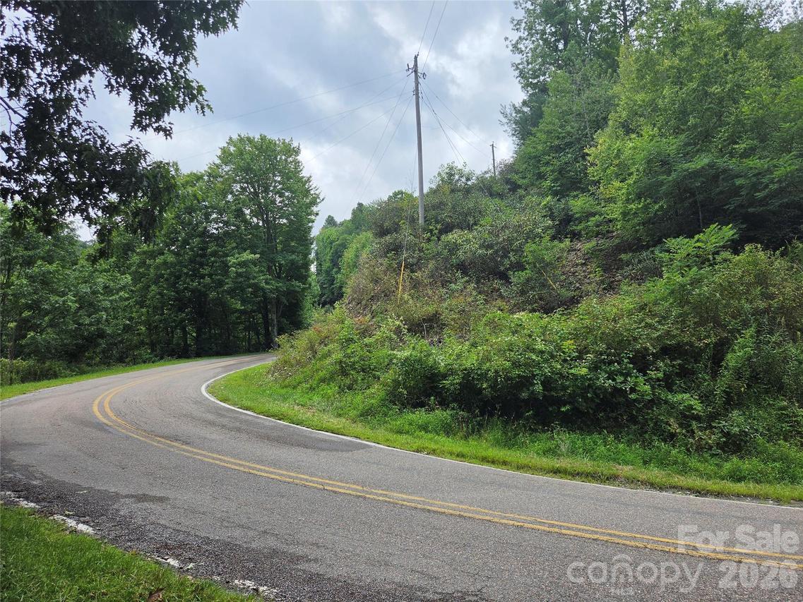701 Pigeon Roost Rd., Banner Elk, NC 28604
