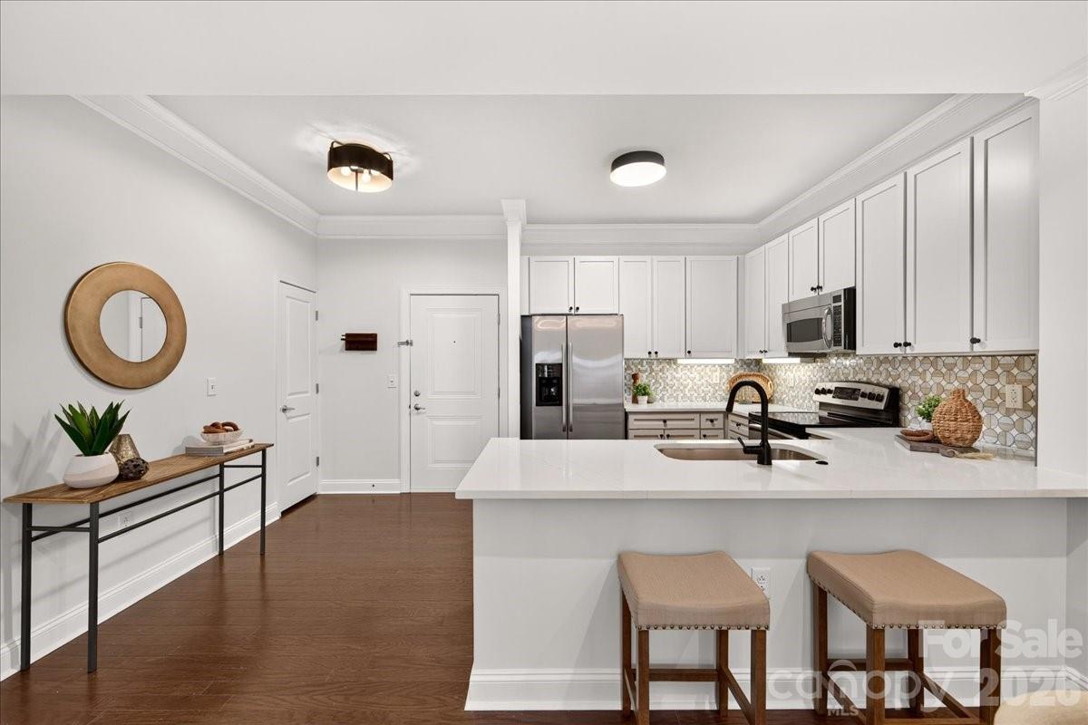 721 Governor Morrison St. #526, Charlotte, NC 28211