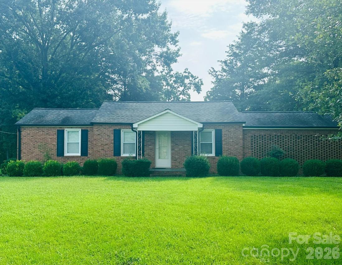 1952 N Nc 16 Business Hwy., Denver, NC 28037