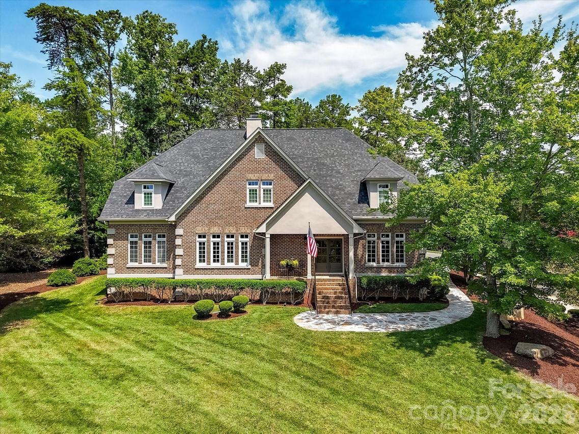 3520 Providence Plantation Ln., Charlotte, NC 28270