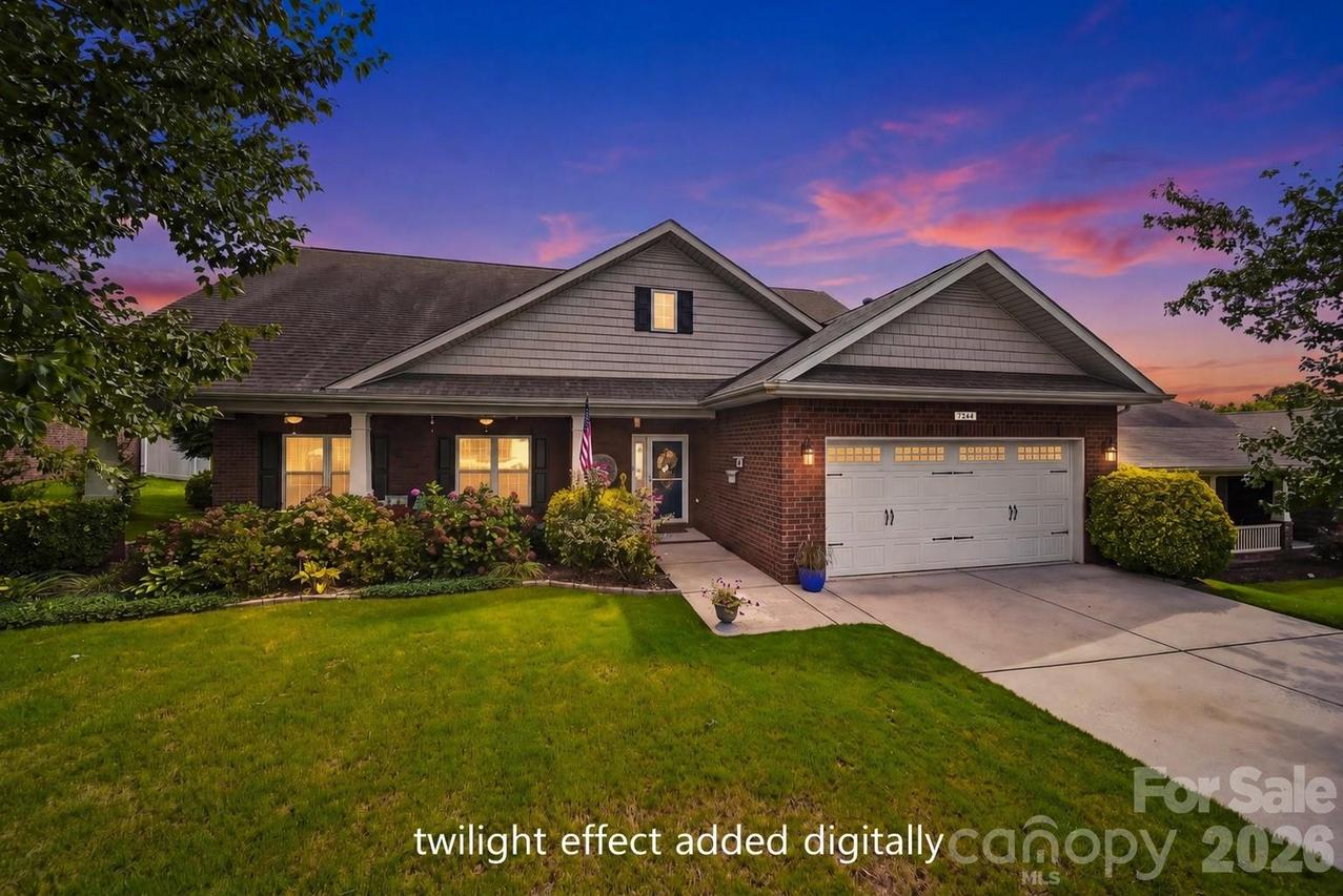 7244 Kenyon Dr., Denver, NC 28037