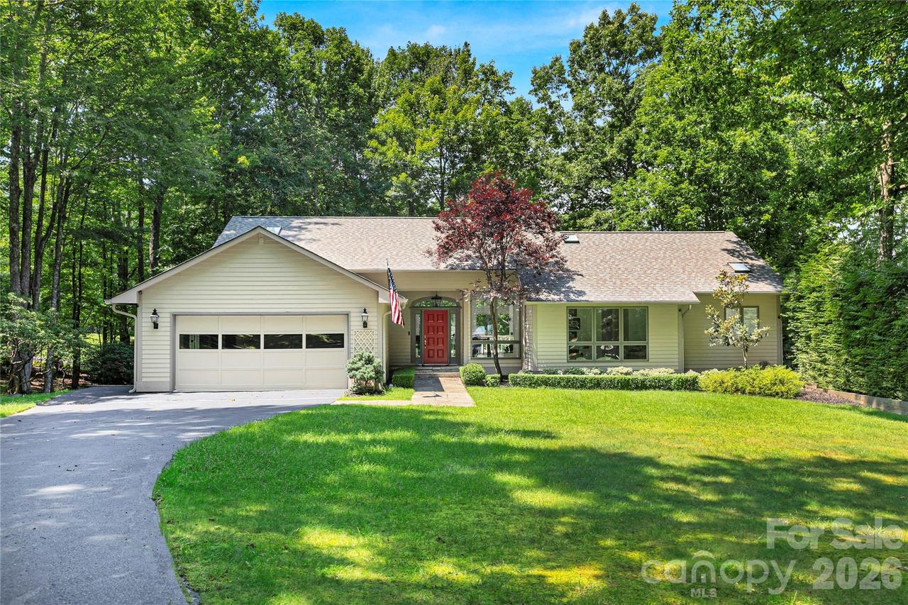 4 Nvya Ct., Brevard, NC 28712