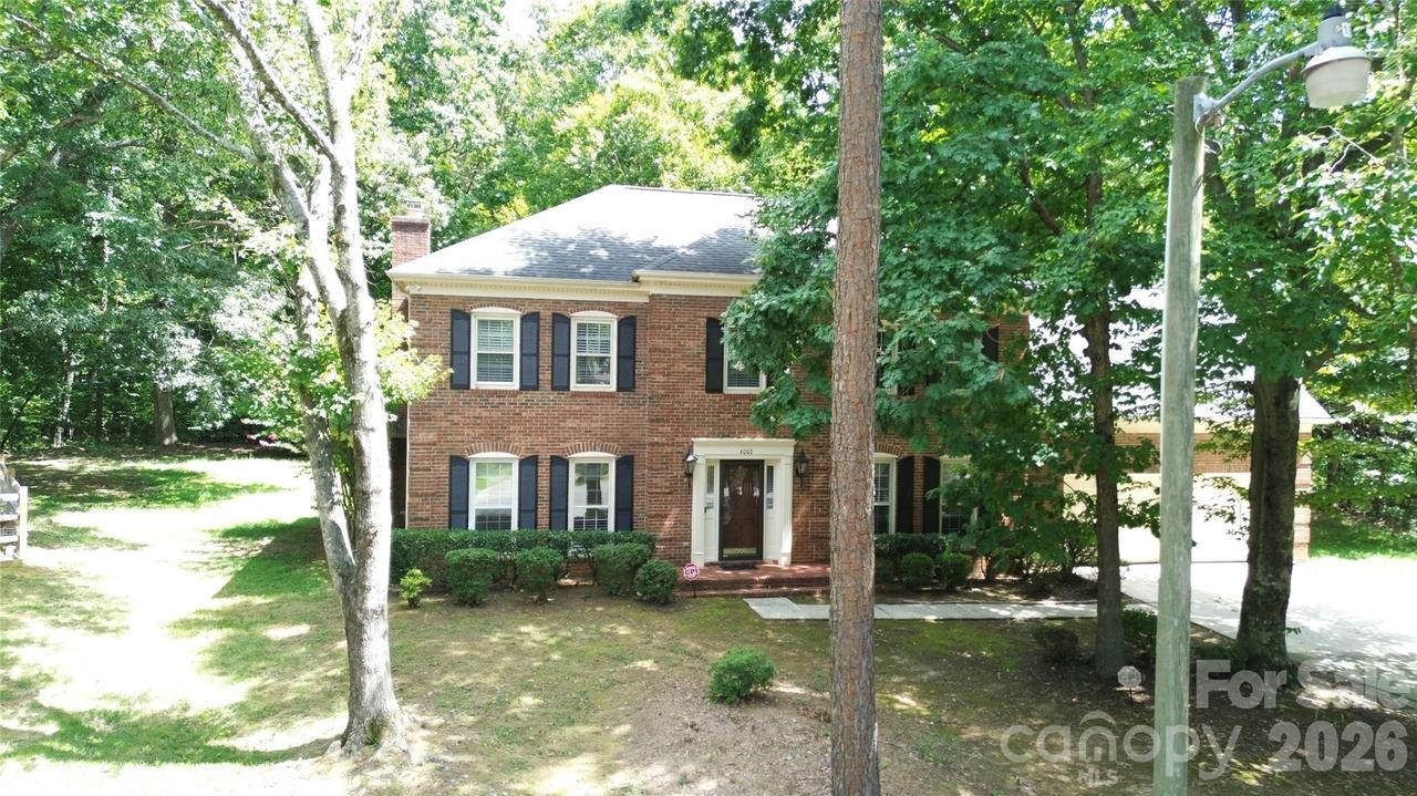 4002 Trehurst Ct., Charlotte, NC 28269