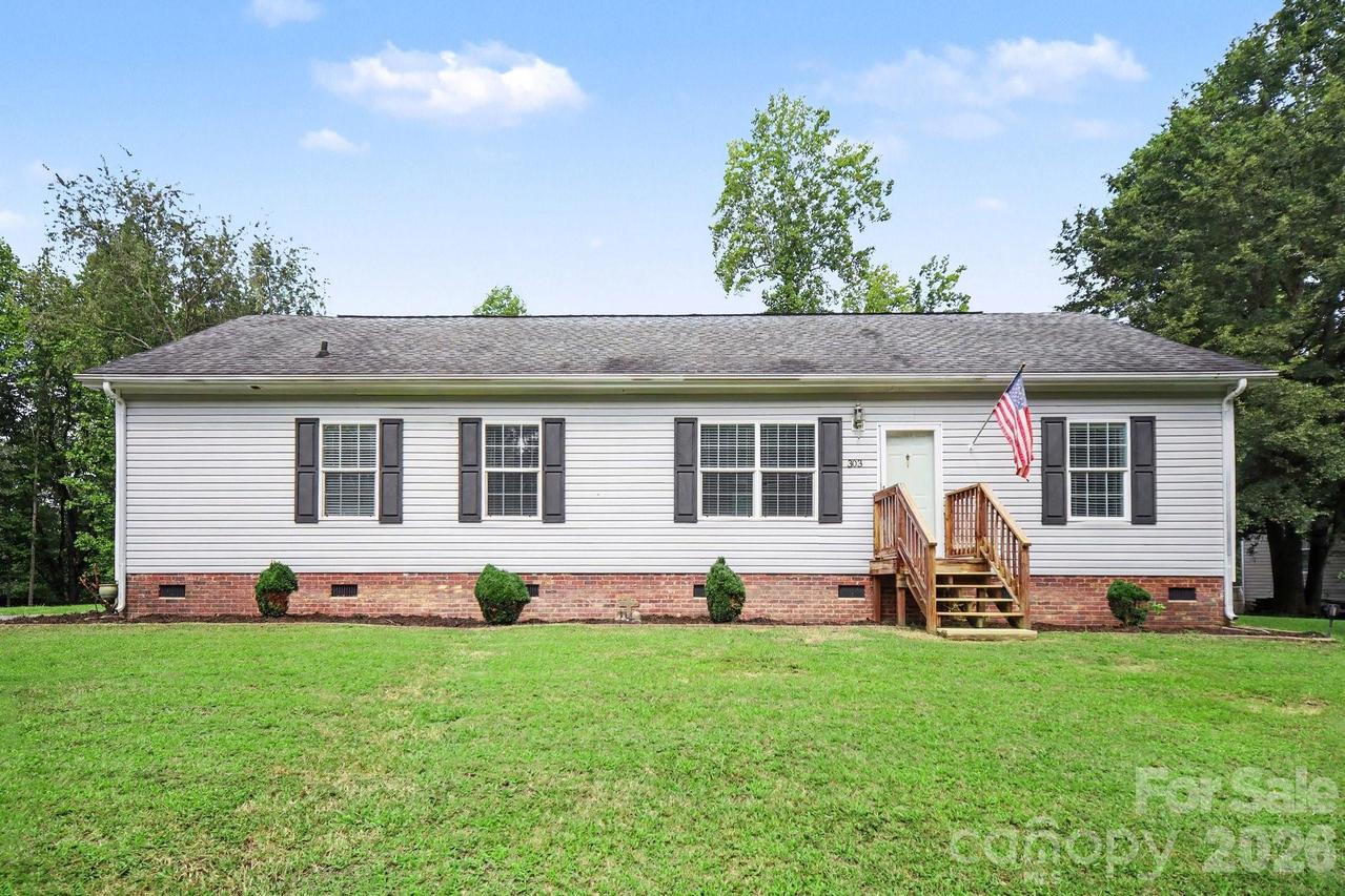 303 Hardin Cir., Grover, NC 28073