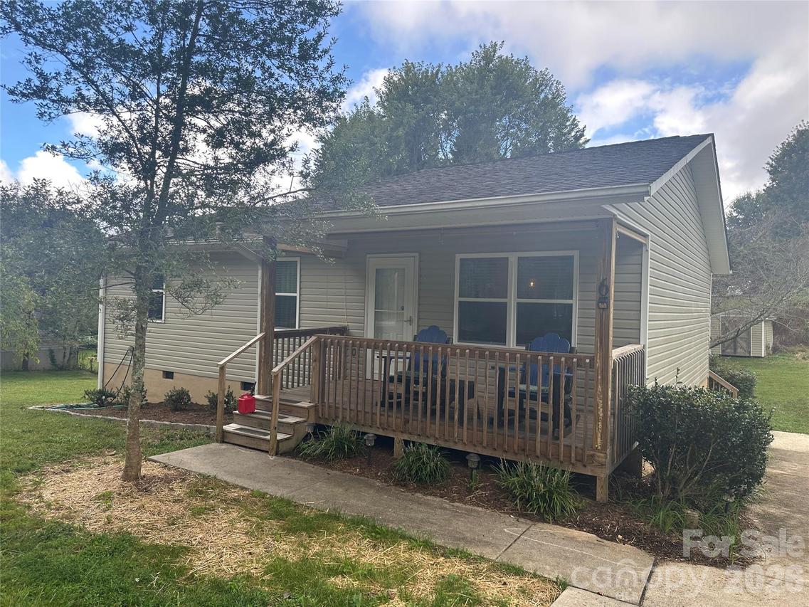 6 Kendrick Ct., Flat Rock, NC 28731