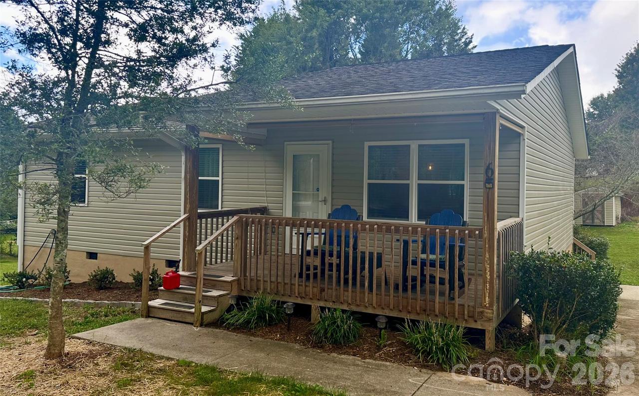 6 Kendrick Ct., Flat Rock, NC 28731