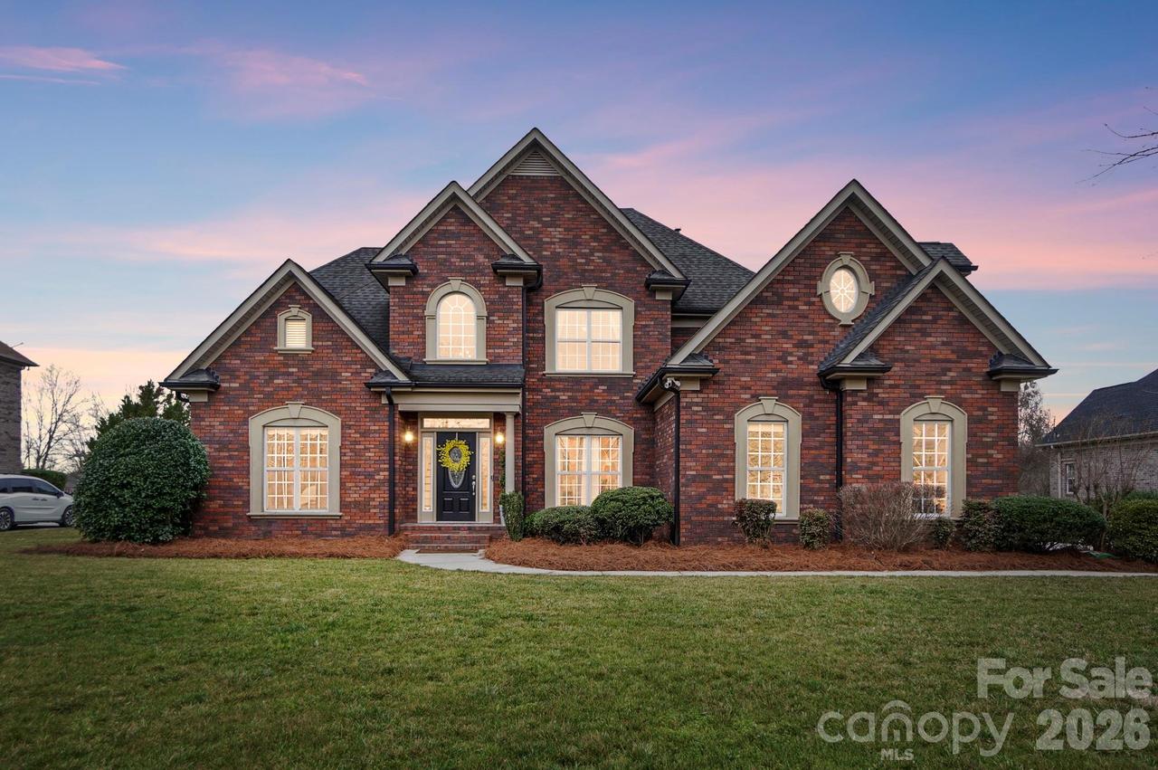 5507 Two Iron Dr., Matthews, NC 28104