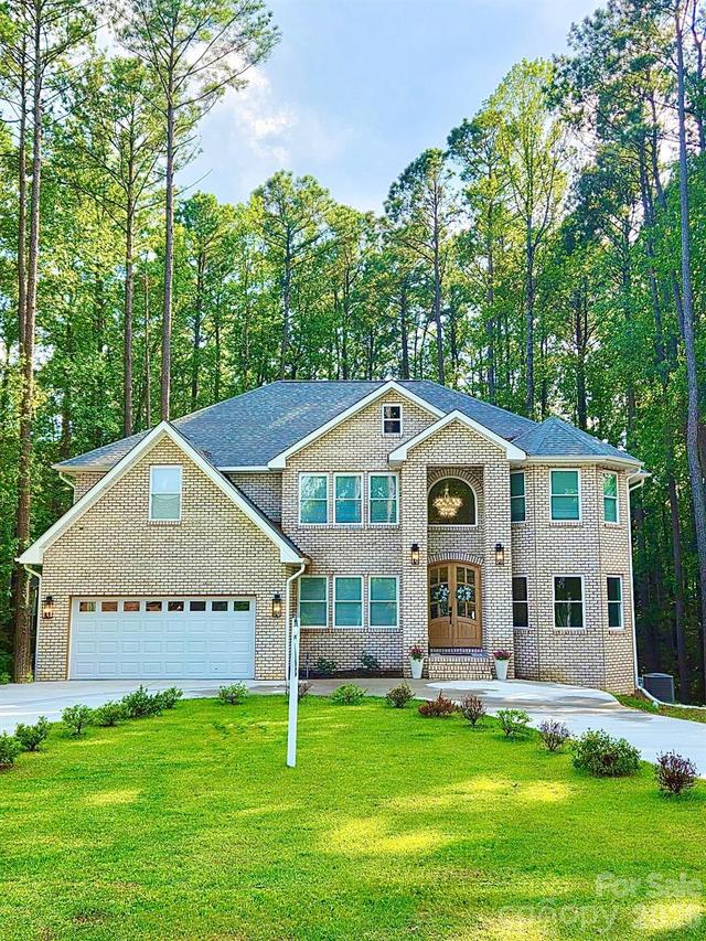 124 Providence Pl., Chocowinity, NC 27817